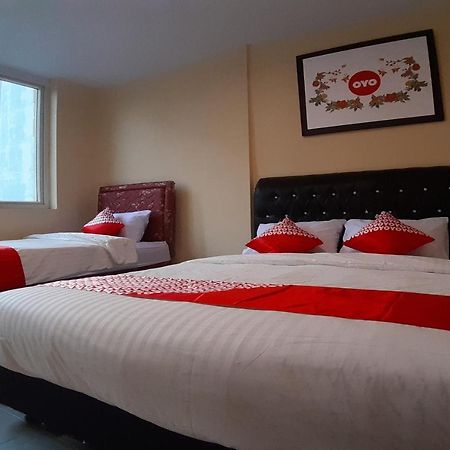 Oyo 1053 Angelyn Home Stay Medan Dış mekan fotoğraf
