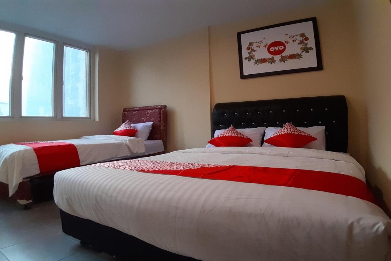 Oyo 1053 Angelyn Home Stay Medan Dış mekan fotoğraf