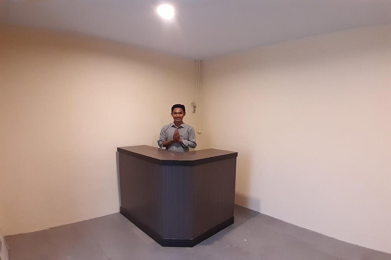 Oyo 1053 Angelyn Home Stay Medan Dış mekan fotoğraf