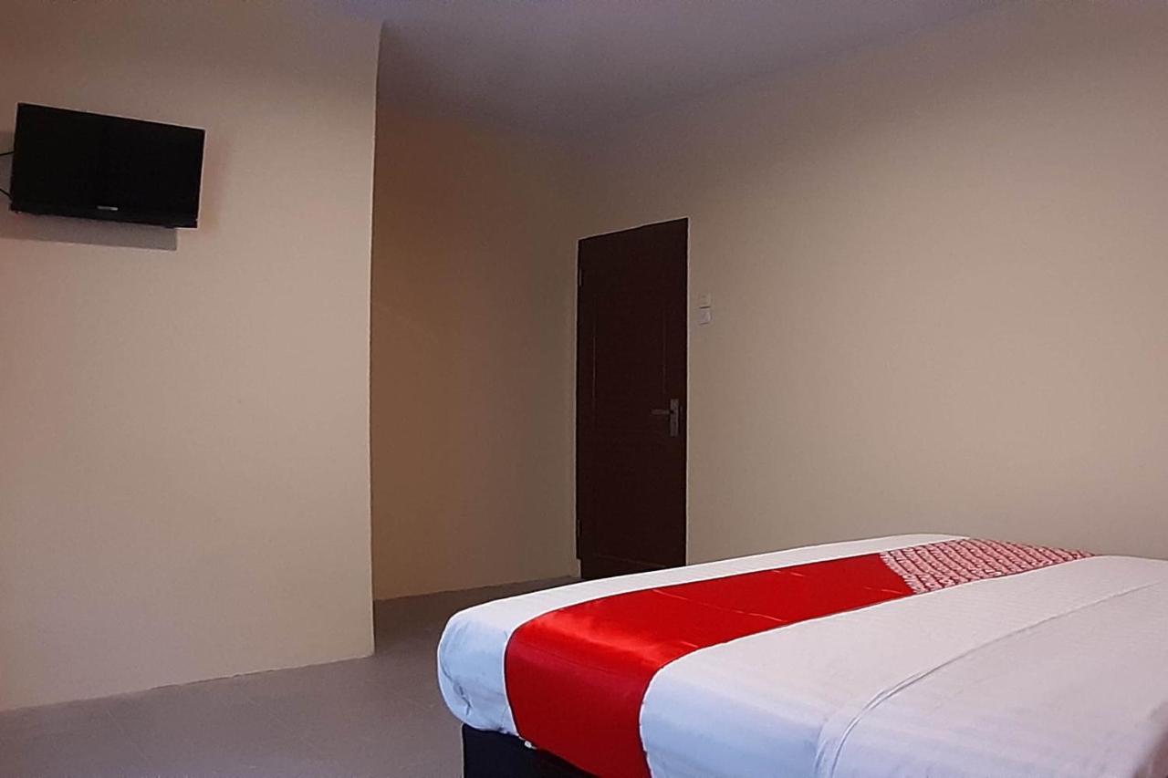 Oyo 1053 Angelyn Home Stay Medan Dış mekan fotoğraf