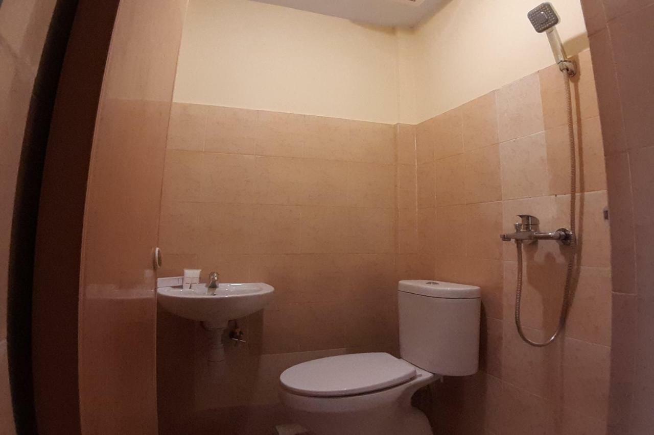 Oyo 1053 Angelyn Home Stay Medan Dış mekan fotoğraf